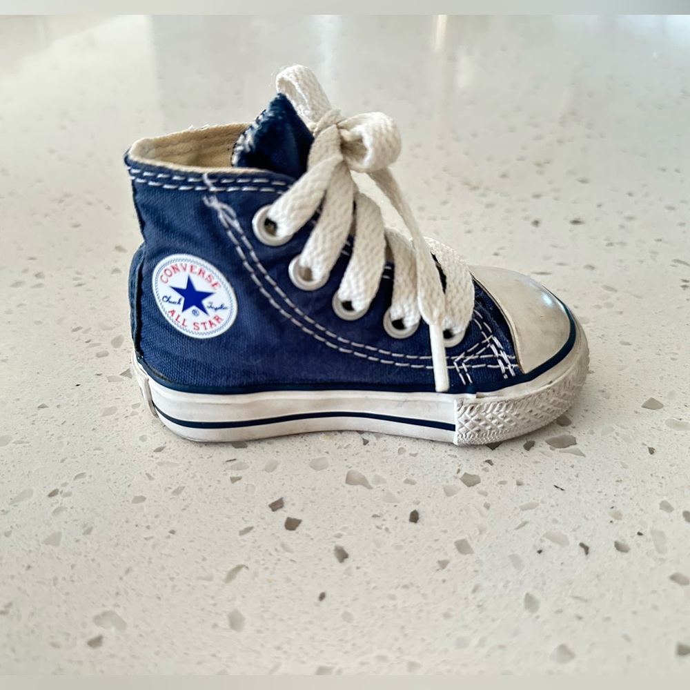 Converse Chuck Taylor All Star High-Top Kids Sneaker - Baby - Navy Blue / Size 2